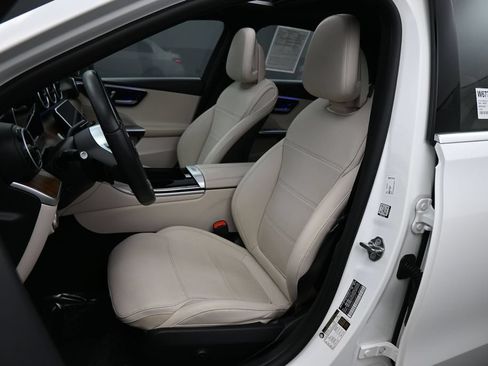 Used 2024 Mercedes-Benz C 300 Sedan image 16