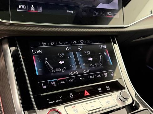 Used 2025 Audi SQ7 Prestige AWD/4WD image 24