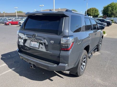 Used 2024 Toyota 4Runner SR5 AWD/4WD image 5