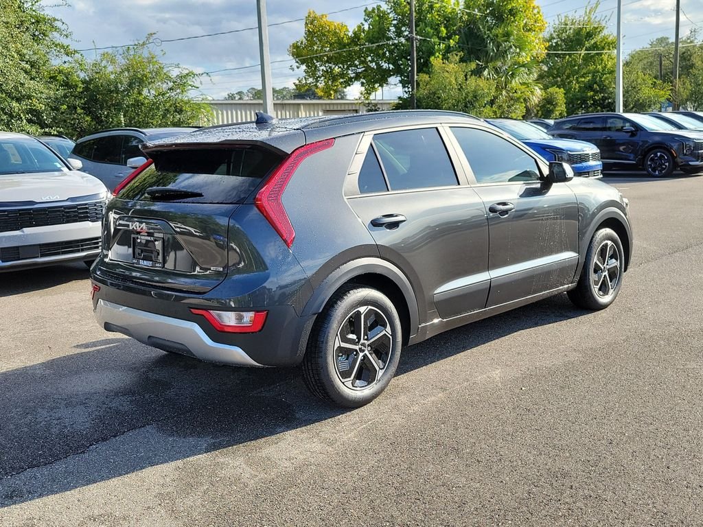 New 2026 Kia Niro EX FWD image 6