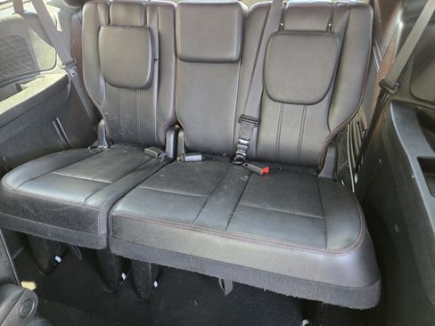 Used 2019 Dodge Grand Caravan GT FWD image 8