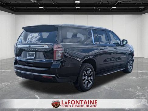 Used 2023 Chevrolet Suburban LS w/ Driver Alert Package AWD/4WD image 5