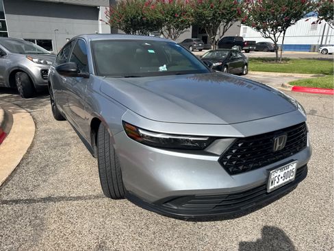Used 2023 Honda Accord Sport image 4