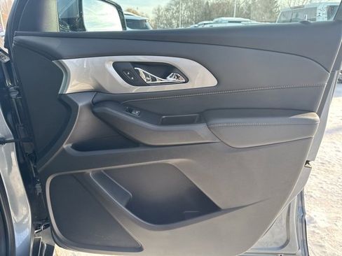 Used 2020 Chevrolet Traverse LT w/ Driver Confidence II Package image 19