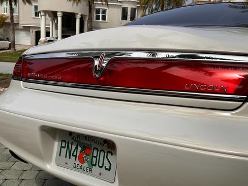Used 1998 Lincoln Mark VIII RWD image 7