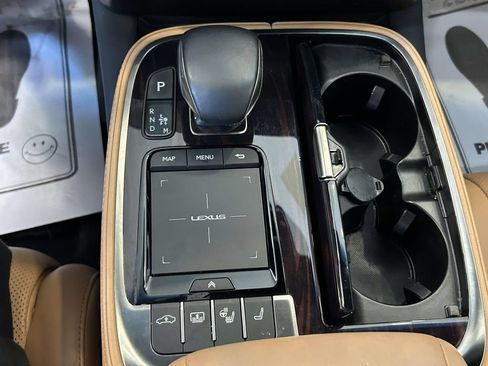 Used 2022 Lexus LS 500 w/ Interior Upgrade Package RWD image 17