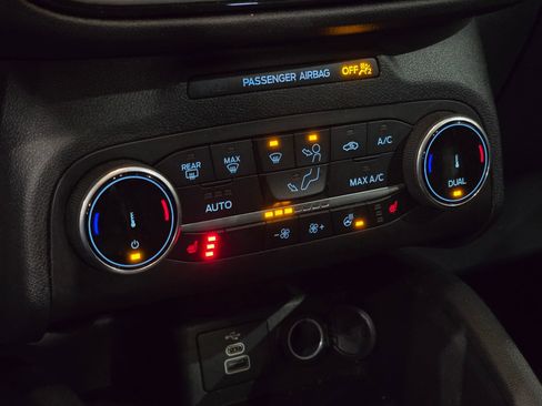 Used 2025 Ford Escape ST-Line Select image 28