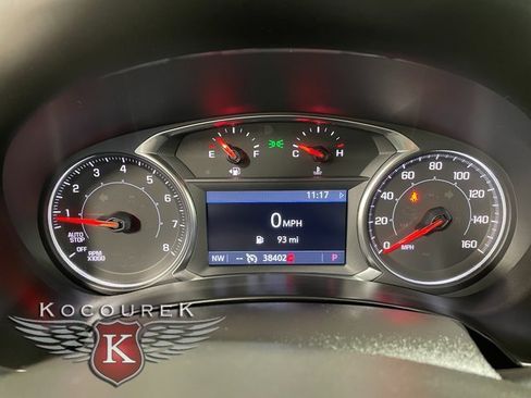 Used 2024 GMC Terrain SLT image 15