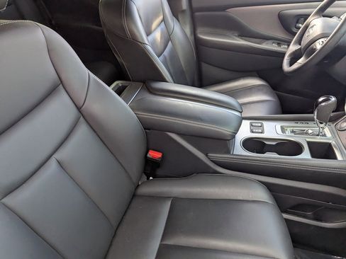 Certified 2024 Nissan Murano SV w/ SV Midnight Edition Package image 11