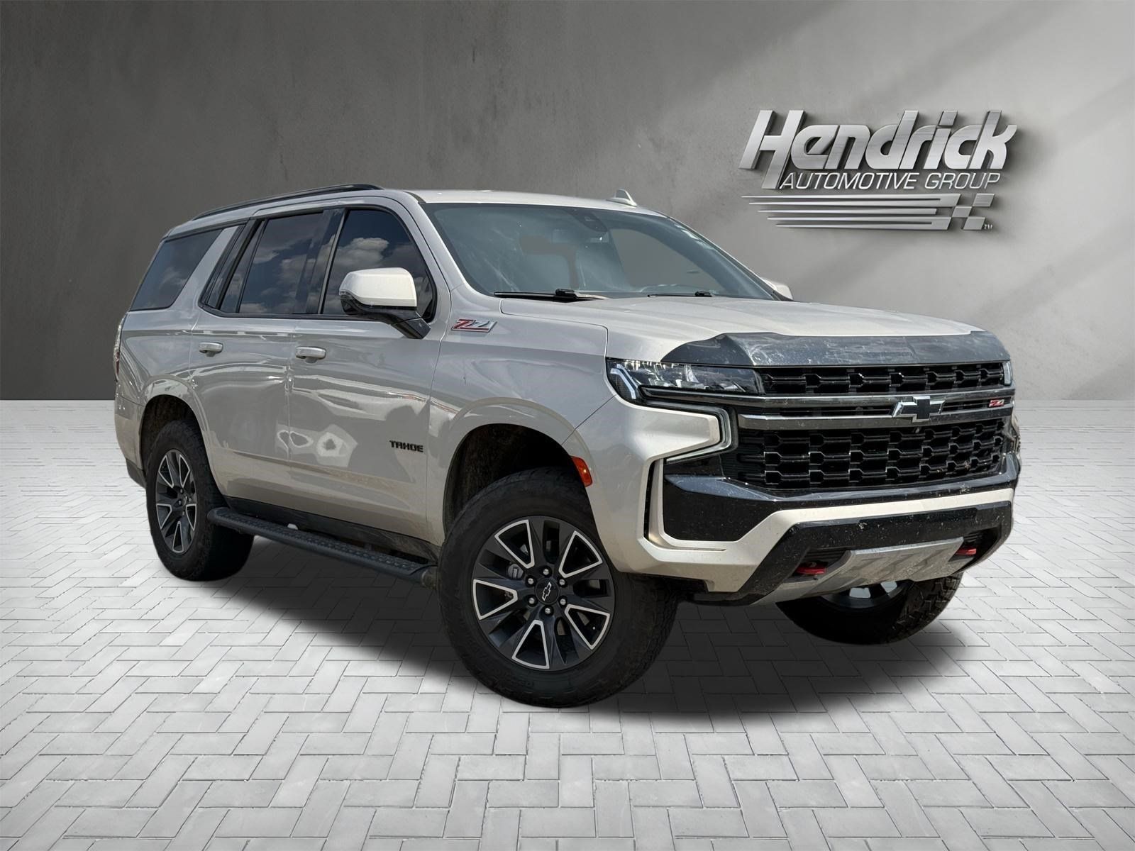 Used 2022 Chevrolet Tahoe Z71 w/ Luxury Package AWD/4WD image 2