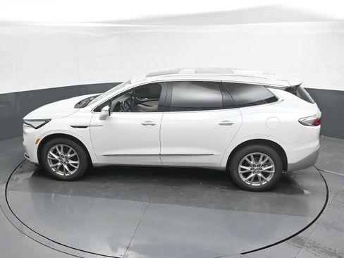 Used 2023 Buick Enclave Premium w/ Experience Buick Package AWD/4WD image 40