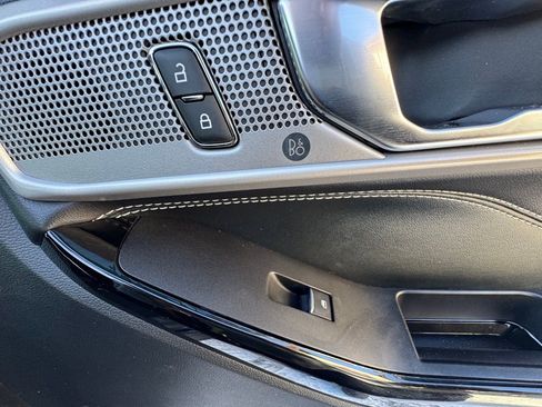 Used 2022 Ford Explorer ST w/ ST Street Pack image 31