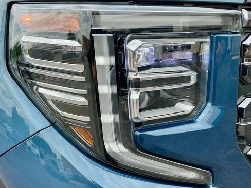 Used 2025 GMC Sierra 1500 Denali Ultimate AWD/4WD image 8