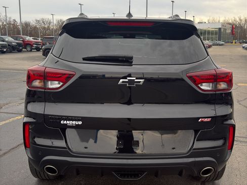 Used 2022 Chevrolet TrailBlazer RS w/ Sun and Liftgate Package image 7