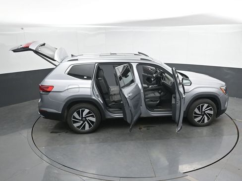 Used 2025 Volkswagen Atlas SEL AWD/4WD image 47