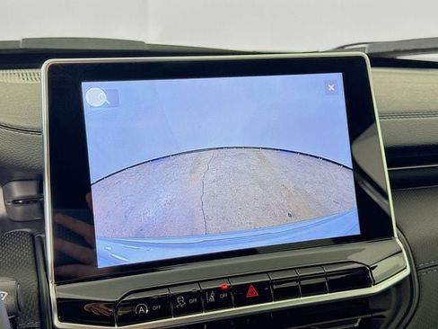 New 2026 Jeep Compass Latitude image 16