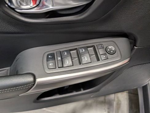 Used 2022 Jeep Cherokee Latitude Lux w/ Sun & Sound Group AWD/4WD image 14