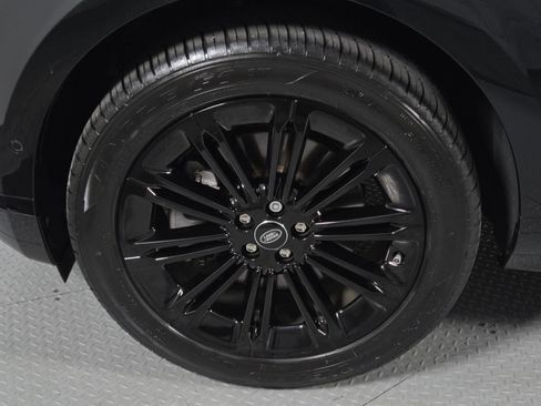 Used 2026 Land Rover Range Rover Evoque Dynamic SE AWD/4WD image 9