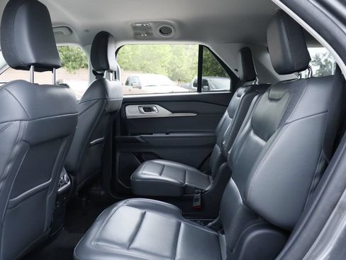 Used 2025 Ford Explorer Active w/ Active Comfort Package RWD image 27