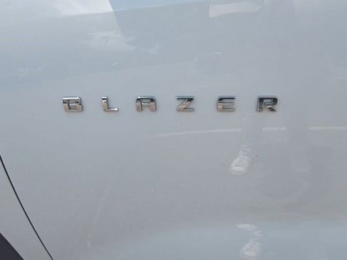Used 2025 Chevrolet Blazer LT image 31