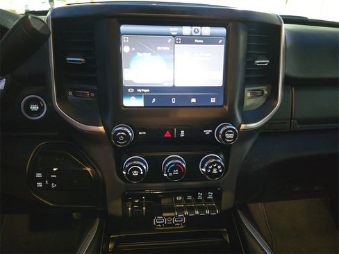 Used 2024 RAM 2500 Big Horn w/ Off Road Package image 19