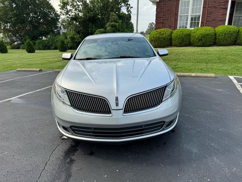 Used 2014 Lincoln MKS FWD image 15