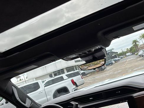 Certified 2024 GMC Sierra 2500 Denali Ultimate AWD/4WD image 25