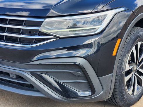 Used 2024 Volkswagen Tiguan S image 8