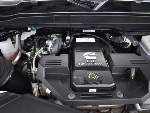 Used 2024 RAM 2500 Limited AWD/4WD image 33