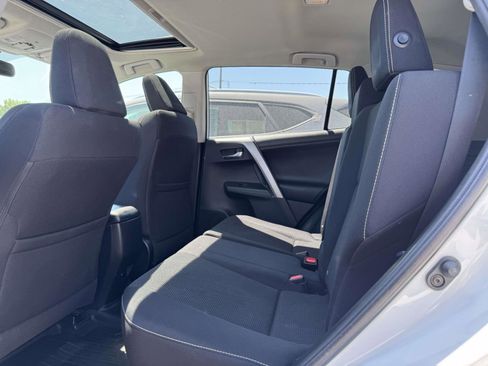 Used 2016 Toyota RAV4 XLE w/ Convenience Package AWD/4WD image 15
