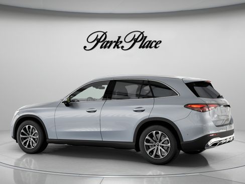 Used 2026 Mercedes-Benz GLC 300 4MATIC image 11