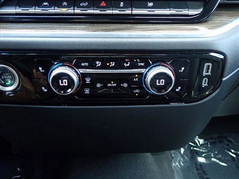 Used 2024 GMC Sierra 1500 Elevation AWD/4WD image 18