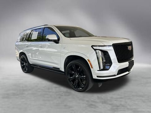 Used 2025 Cadillac Escalade Sport Platinum AWD/4WD image 2