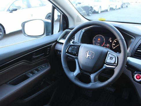 New 2026 Honda Odyssey Touring image 36