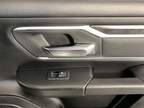 Used 2021 RAM 1500 Big Horn RWD image 36