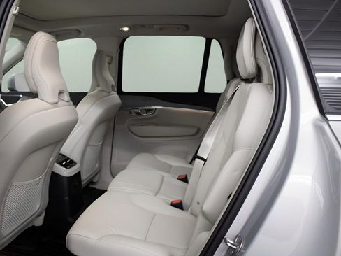 Certified 2025 Volvo XC90 T8 Plus w/ Protection Package Premier image 3