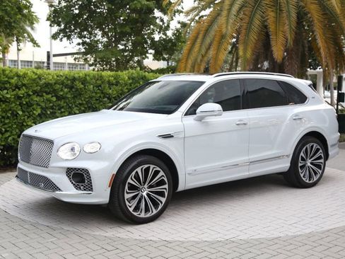 Used 2021 Bentley Bentayga image 1