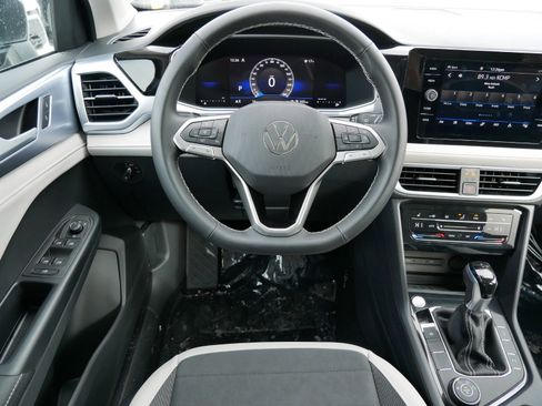 New 2026 Volkswagen Taos SE AWD/4WD image 6