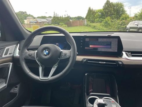 Used 2025 BMW X1 xDrive28i w/ Convenience Package AWD/4WD image 19