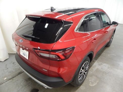 New 2025 Ford Escape SE w/ PHEV Premium Package image 3