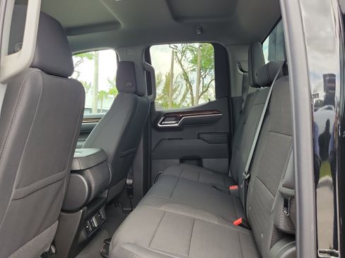 Used 2026 GMC Sierra 1500 Elevation image 14