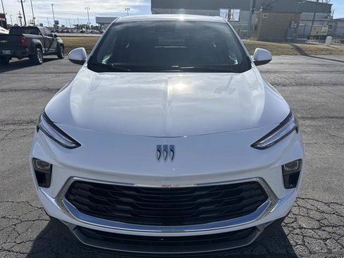 Used 2024 Buick Encore GX Preferred image 2