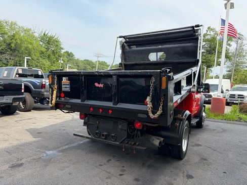 Used 2016 Ford F550 4x4 Regular Cab Super Duty image 8