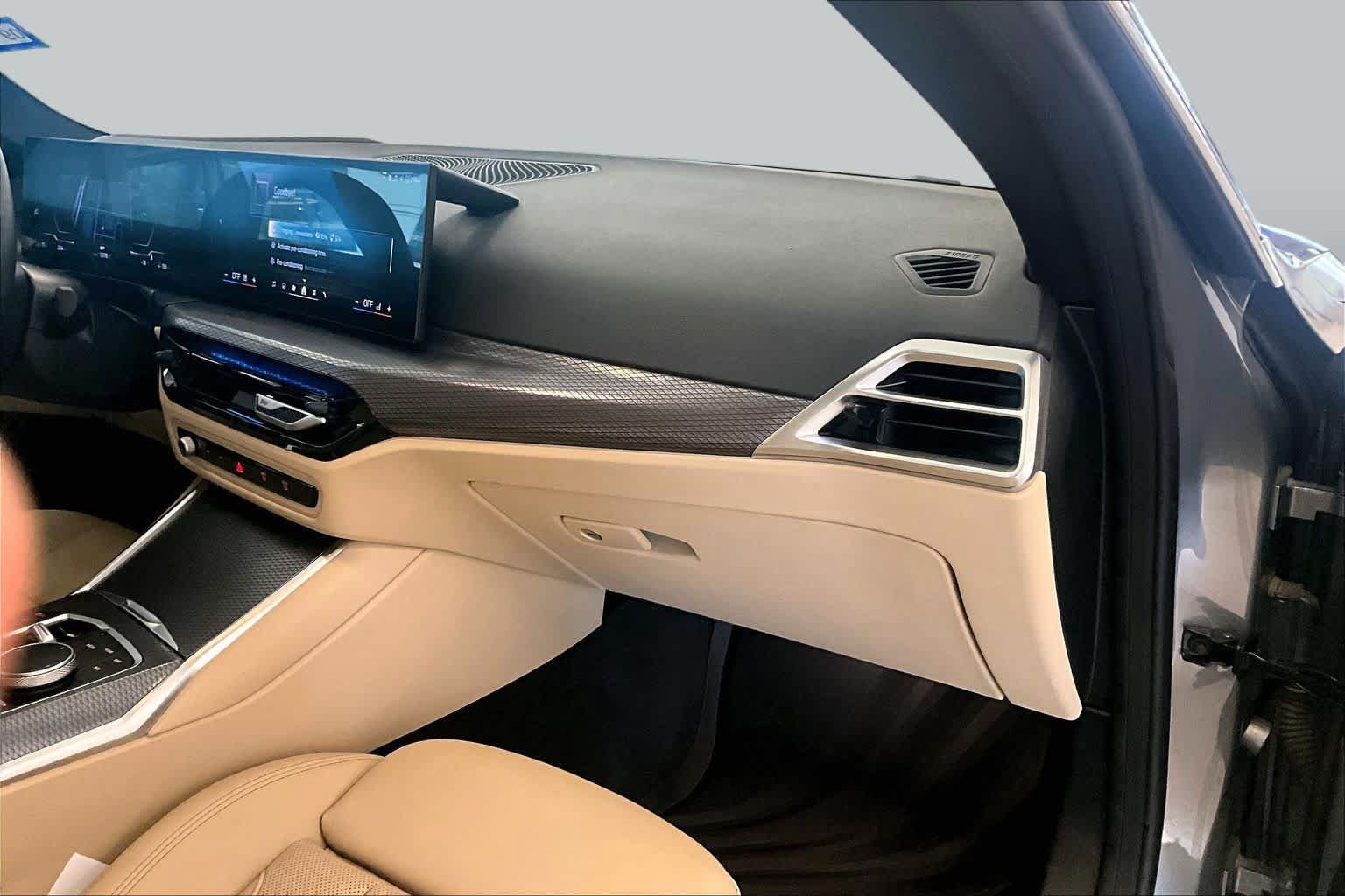 Used 2025 BMW i4 eDrive40 w/ Premium Package RWD image 17