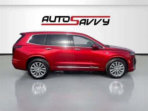 Used 2024 Cadillac XT6 Premium Luxury w/ Technology Package image 8