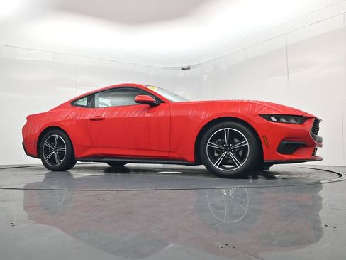 Used 2024 Ford Mustang Premium image 30