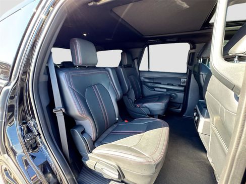 Used 2024 Ford Expedition Limited image 28