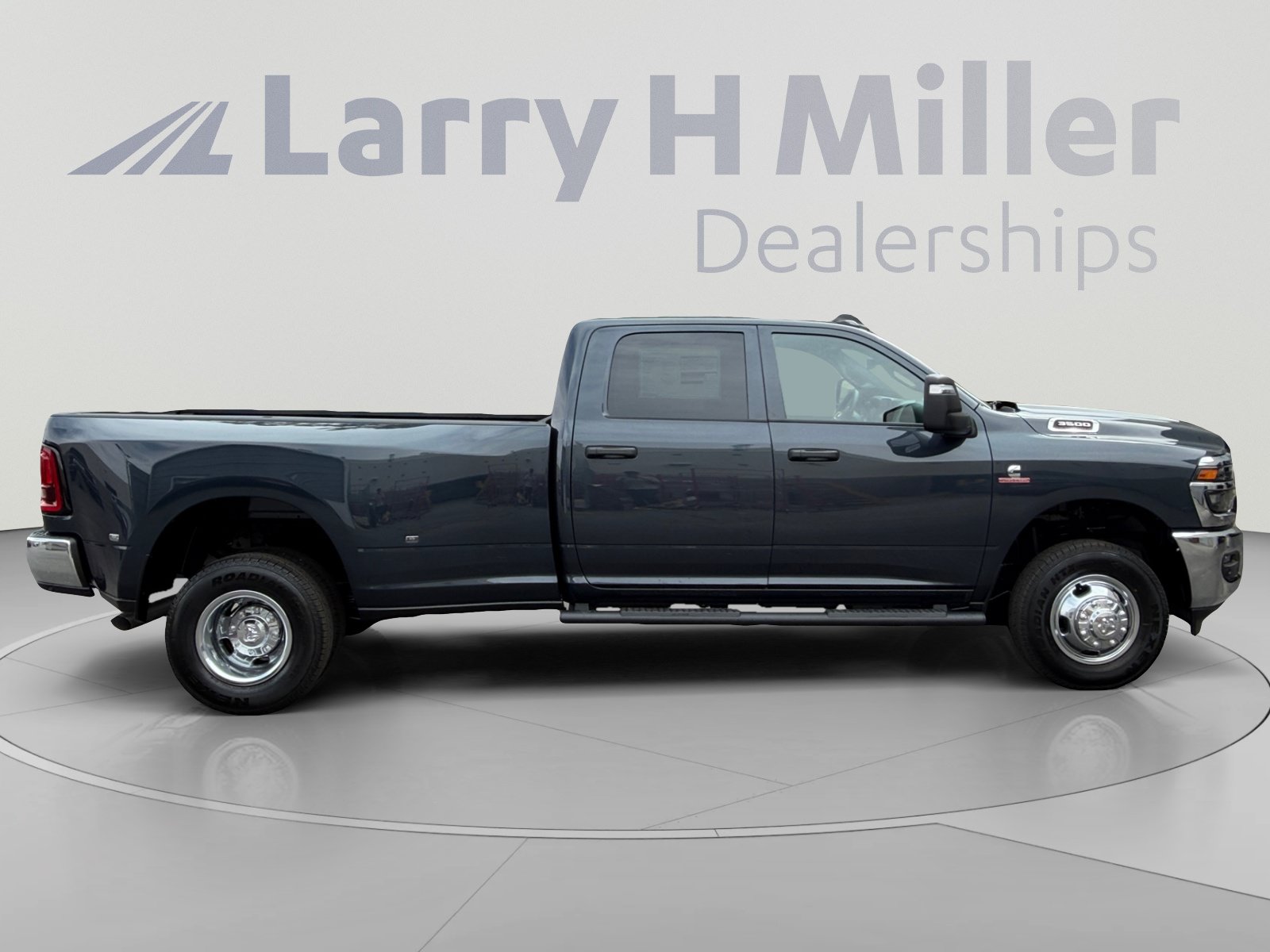 New 2027 RAM 3500 Tradesman AWD/4WD image 6