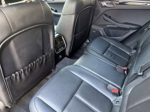 Used 2022 Porsche Macan S w/ Premium Package Plus AWD/4WD image 11