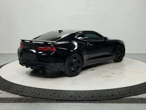 Used 2016 Chevrolet Camaro SS RWD image 8
